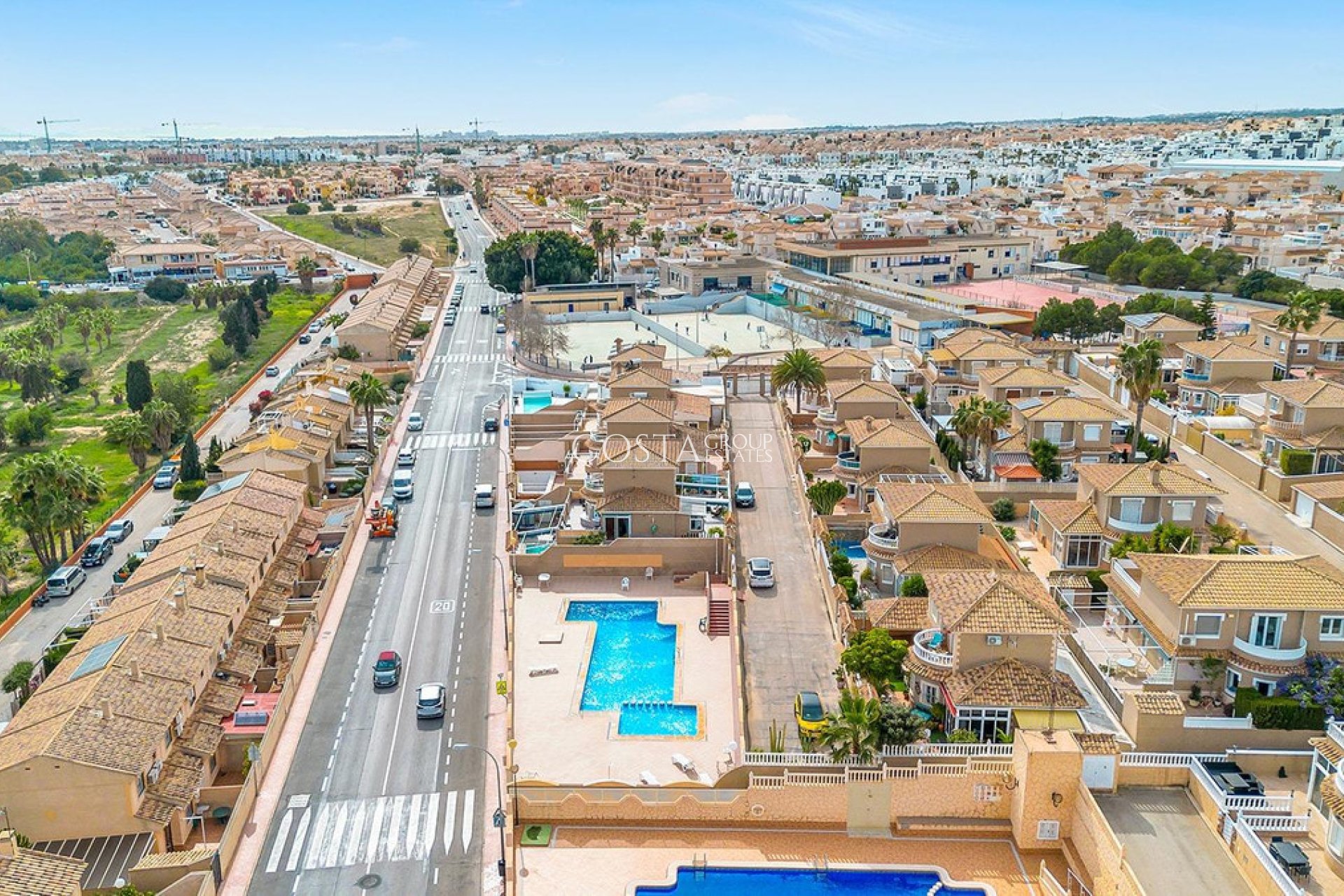 Resale - Villa -
Torrevieja - Torrevieja Centro