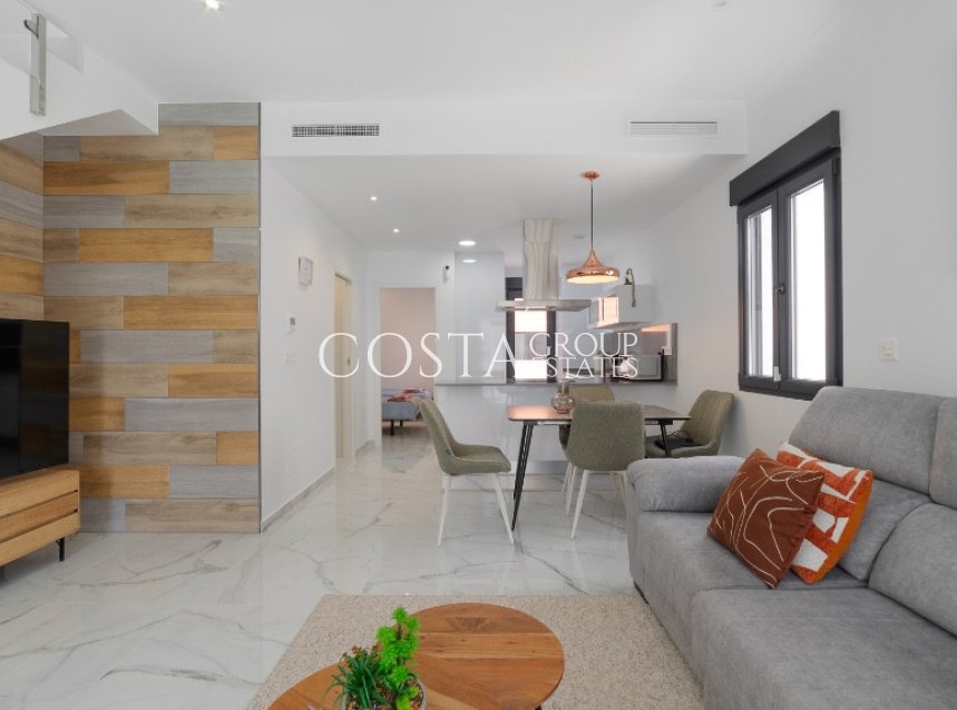 Resale - Villa -
Torrevieja - Torrevieja Centro