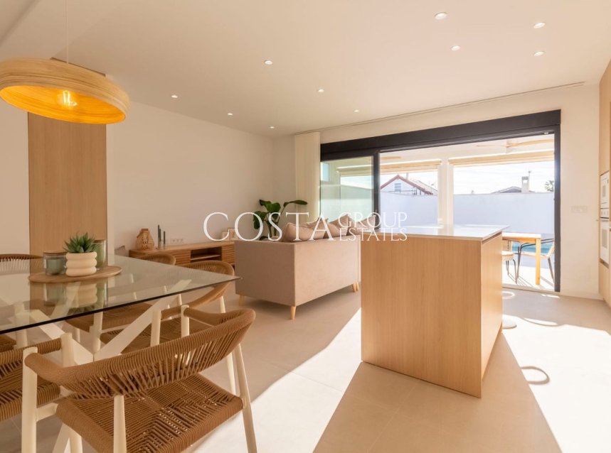 Resale - Villa -
Torrevieja - Torrevieja Centro