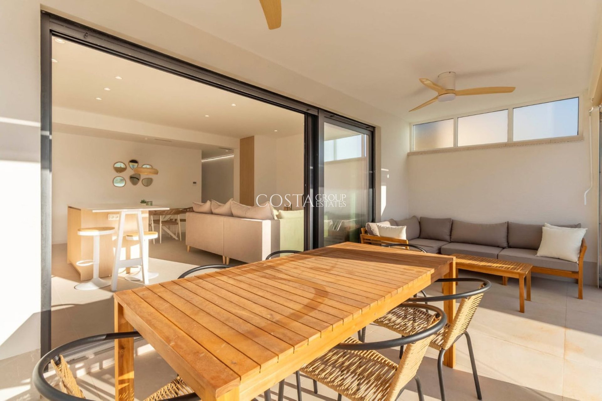 Resale - Villa -
Torrevieja - Torrevieja Centro