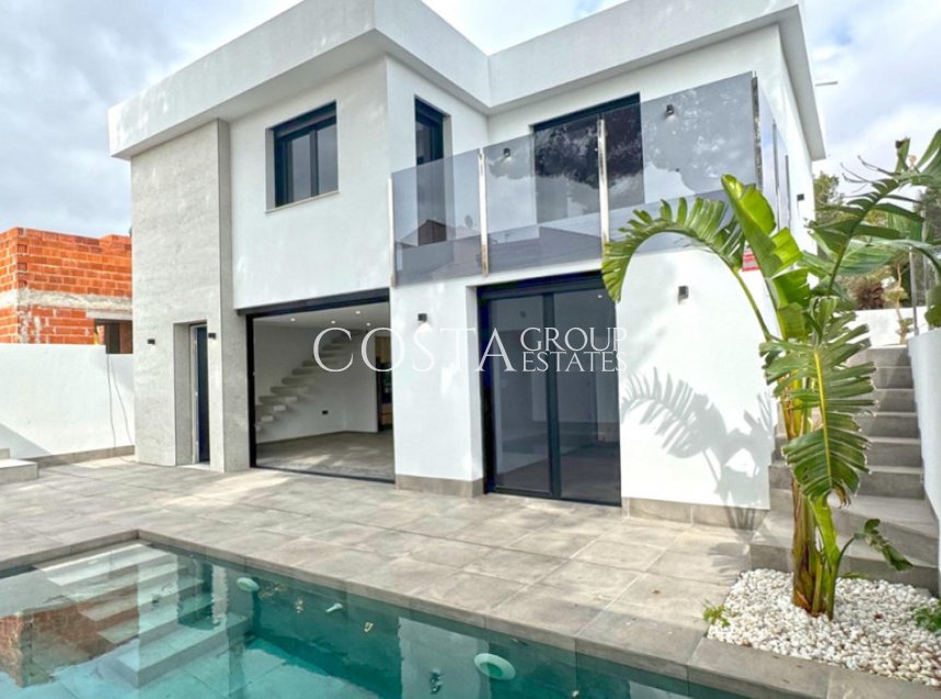 Resale - Villa -
Torrevieja - Torrevieja Centro