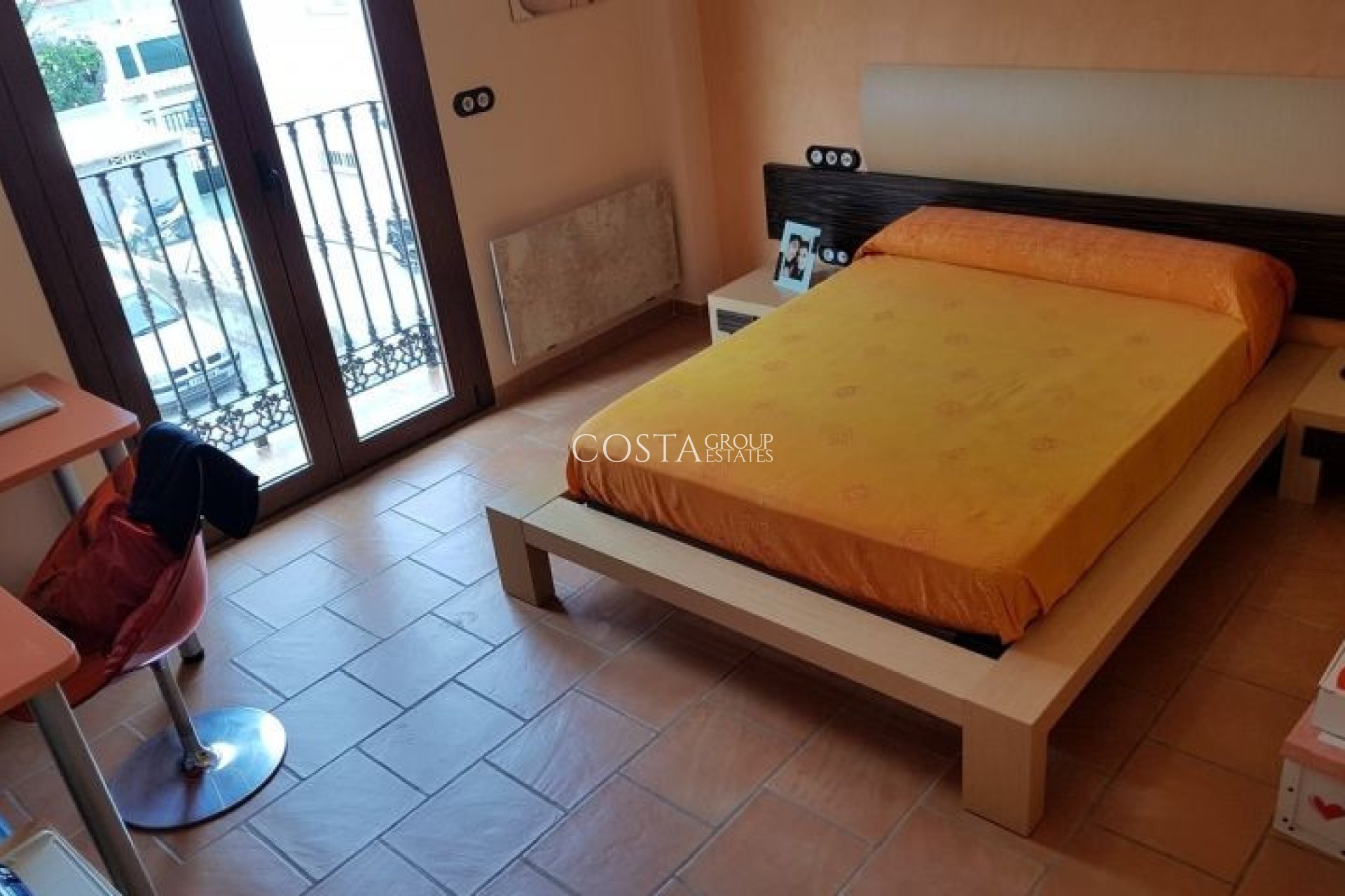 Resale - Villa -
Torrevieja - Torrevieja Centro