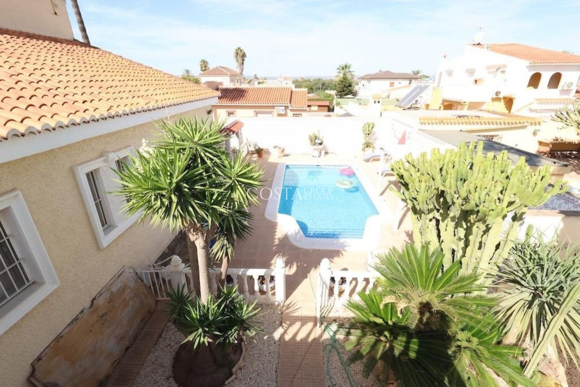 Resale - Villa -
Torrevieja - Torrevieja Centro