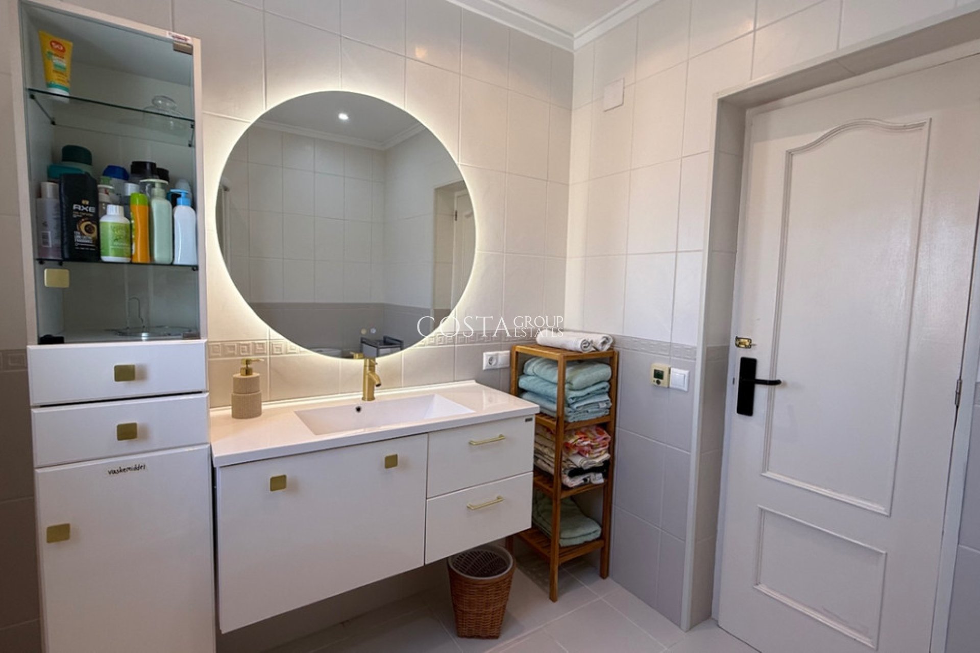 Resale - Villa -
Torrevieja - Torrevieja Centro