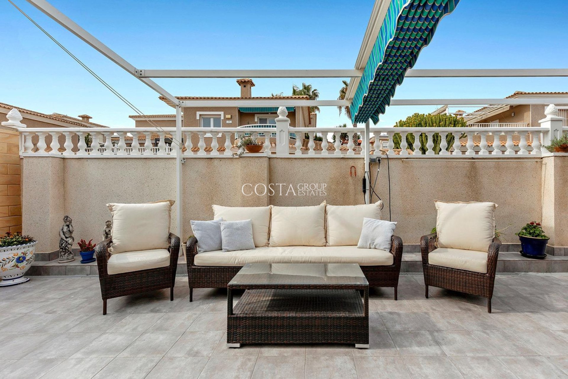 Resale - Villa -
Torrevieja - Torrevieja Centro