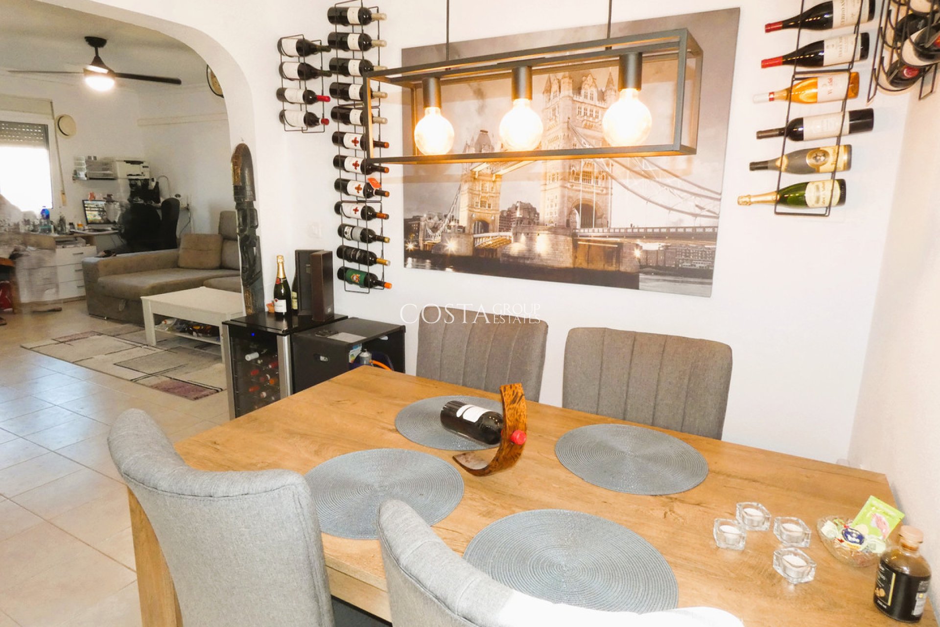 Resale - Villa -
Torrevieja - Torrevieja Centro