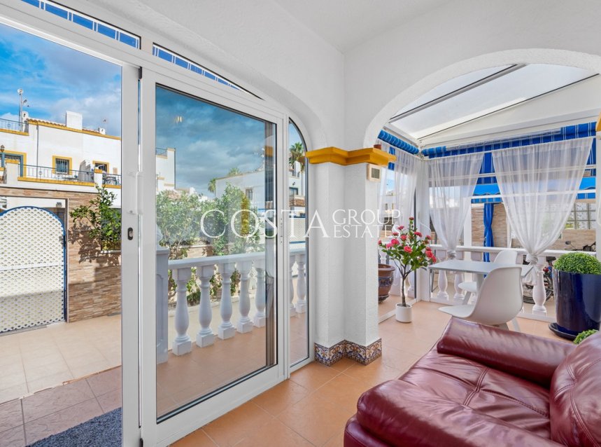 Resale - Villa -
Torrevieja - Torrevieja Centro