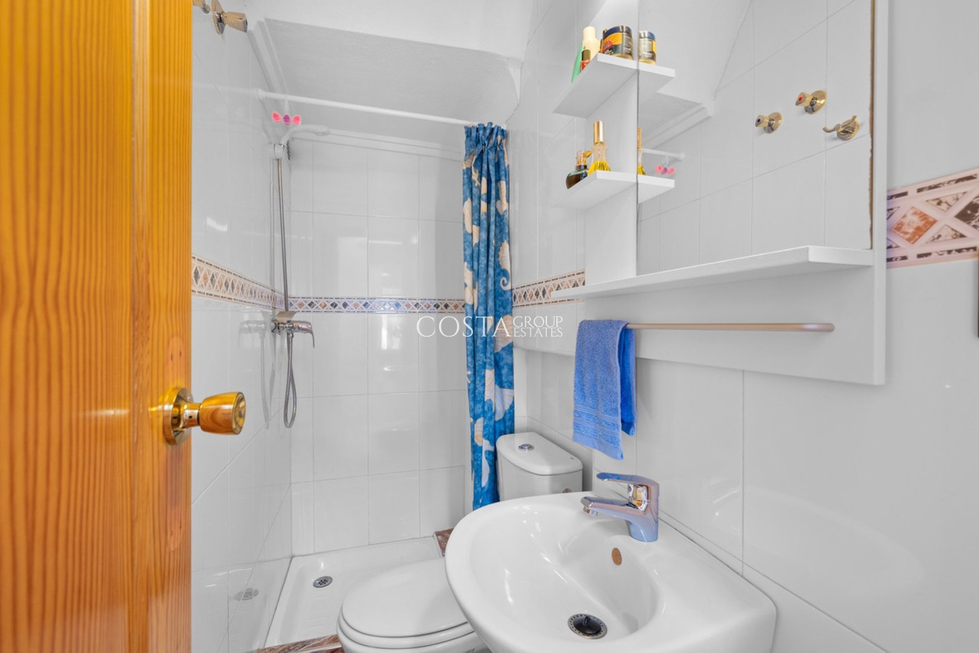 Resale - Villa -
Torrevieja - Torrevieja Centro