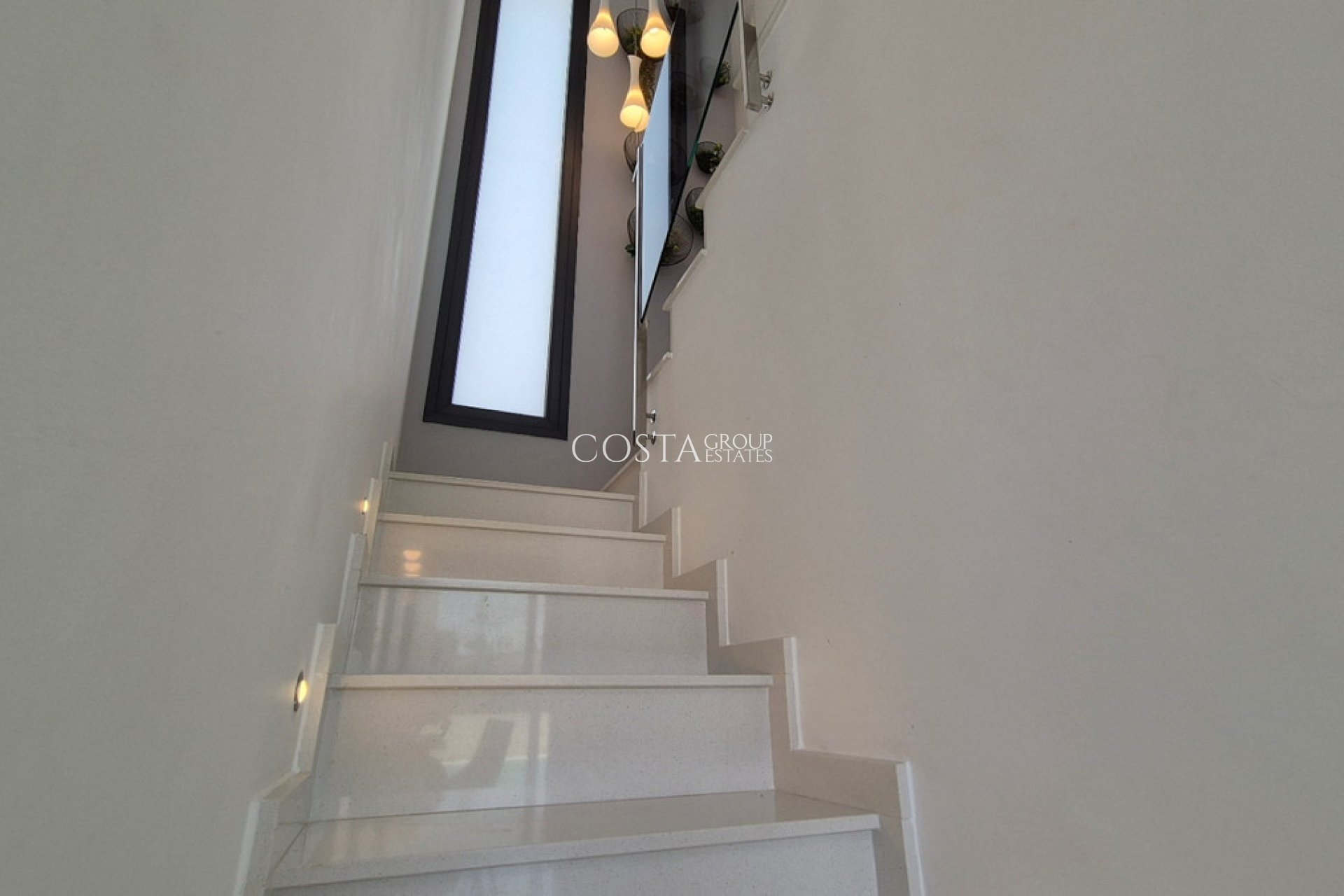 Resale - Villa -
Torrevieja - Torrevieja Centro