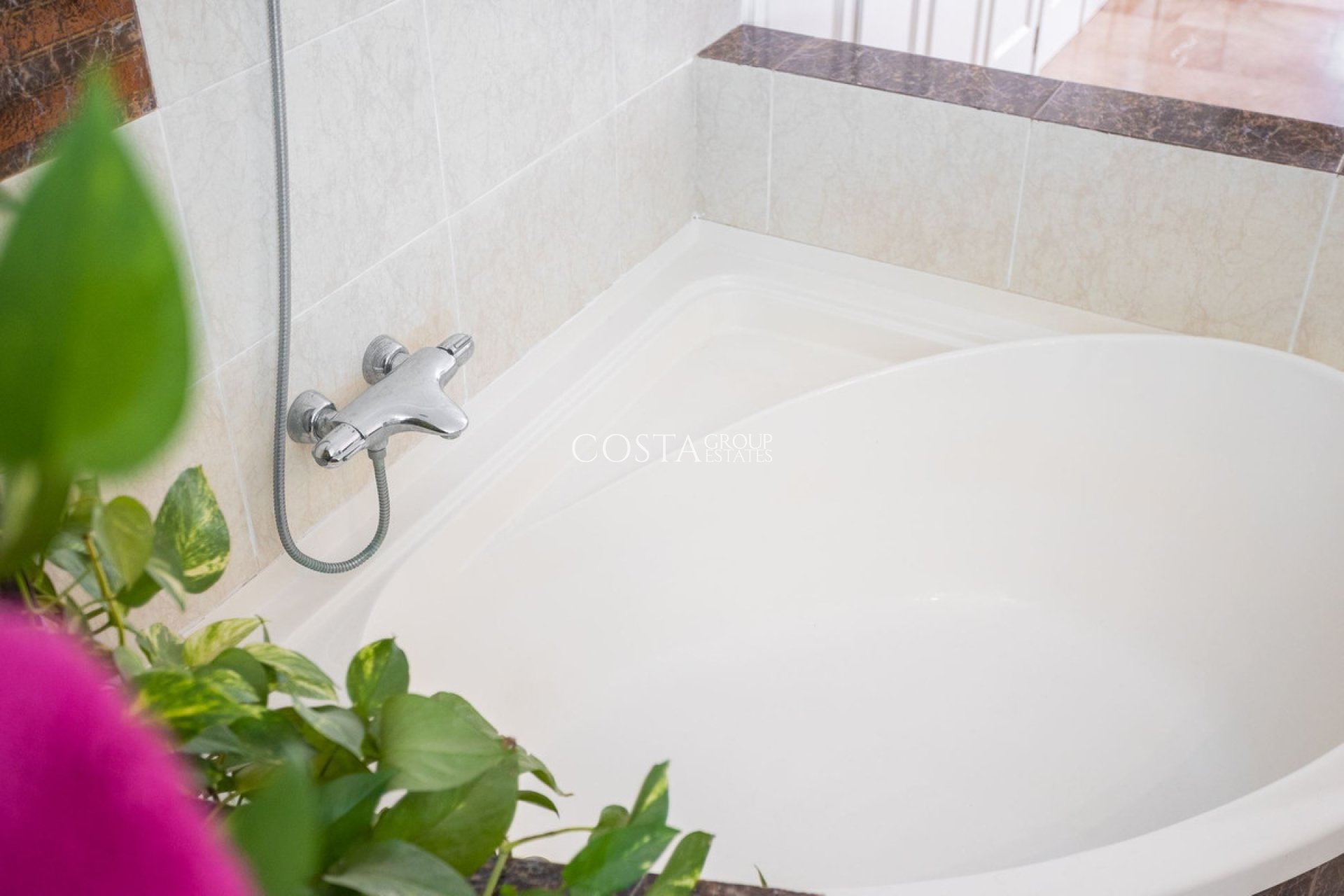 Resale - Villa -
Torrevieja - Torrevieja Centro