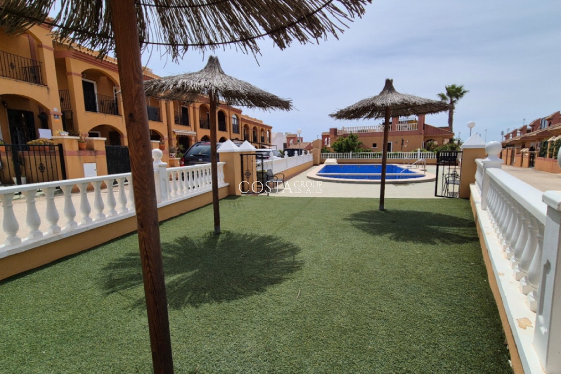 Resale - Villa -
Torrevieja
