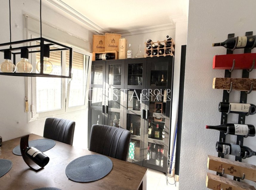 Resale - Villa -
Torrevieja