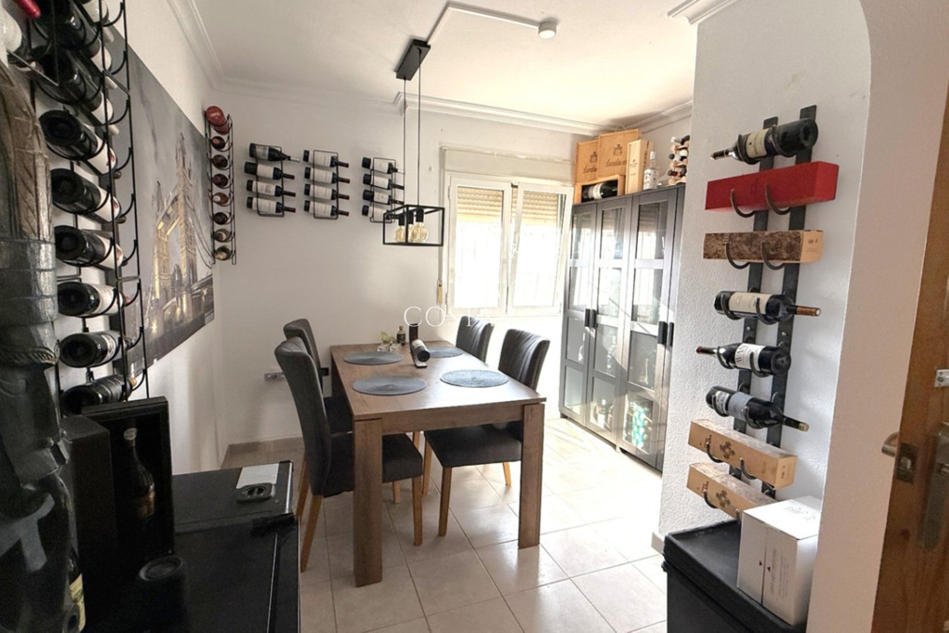 Resale - Villa -
Torrevieja