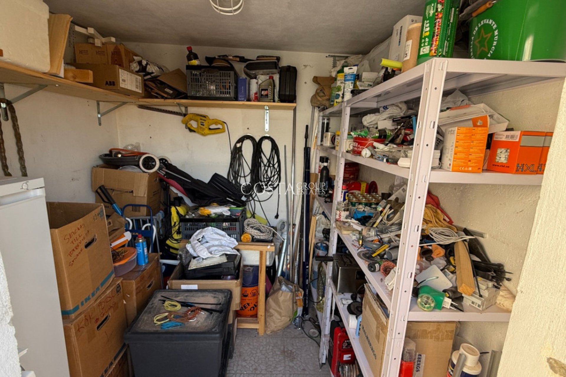 Resale - Villa -
Torrevieja