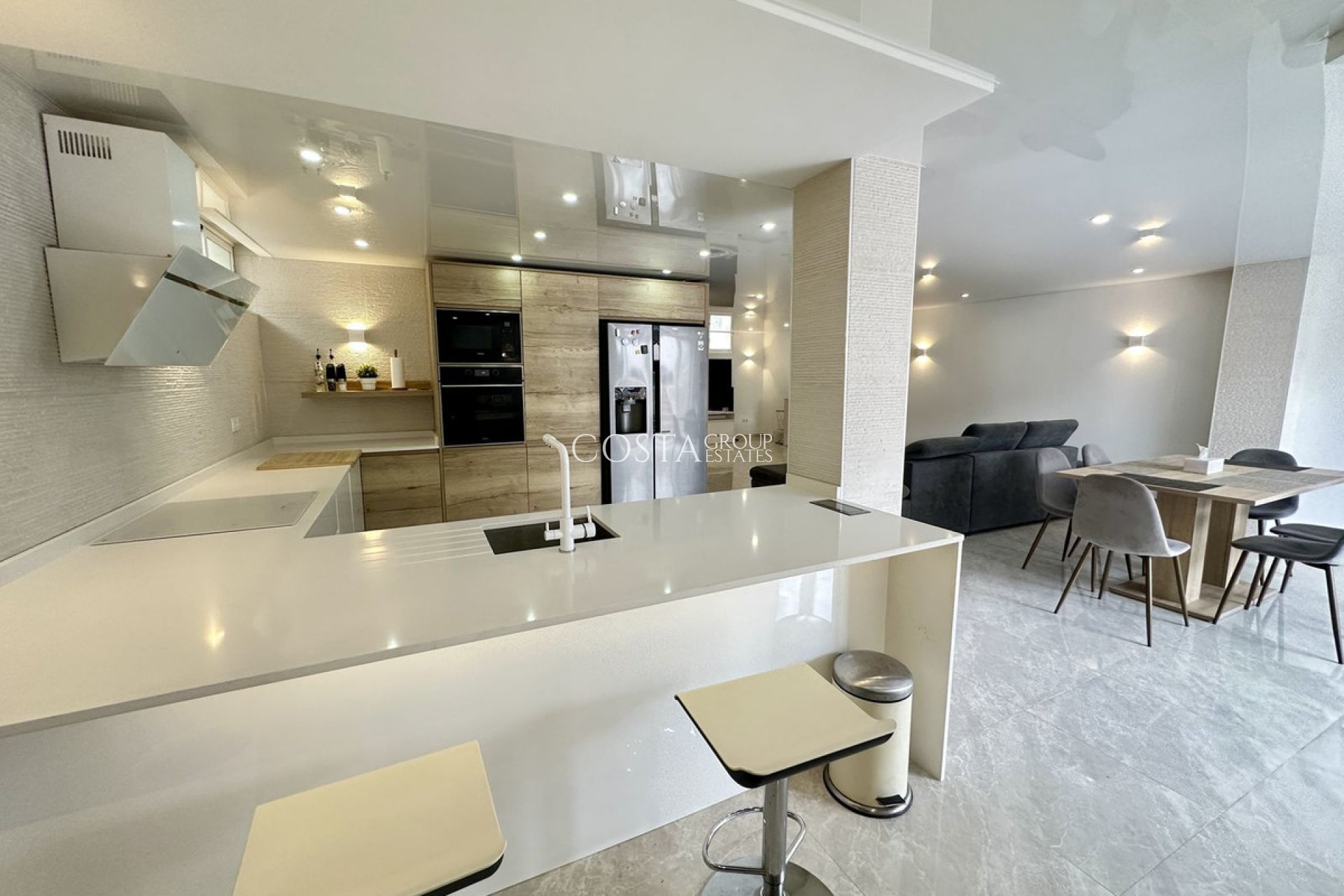 Resale - Villa -
Torrevieja