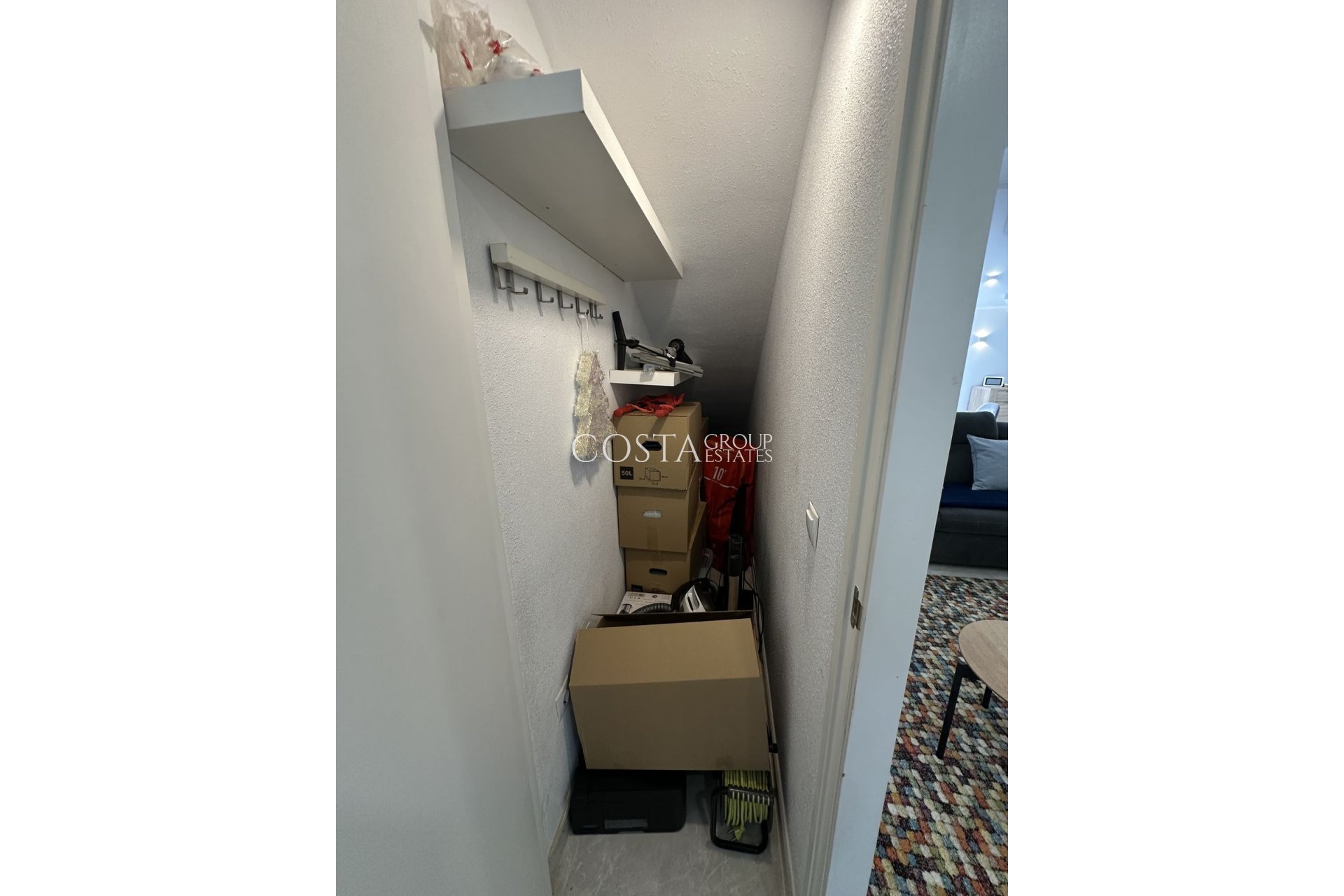 Resale - Villa -
Torrevieja