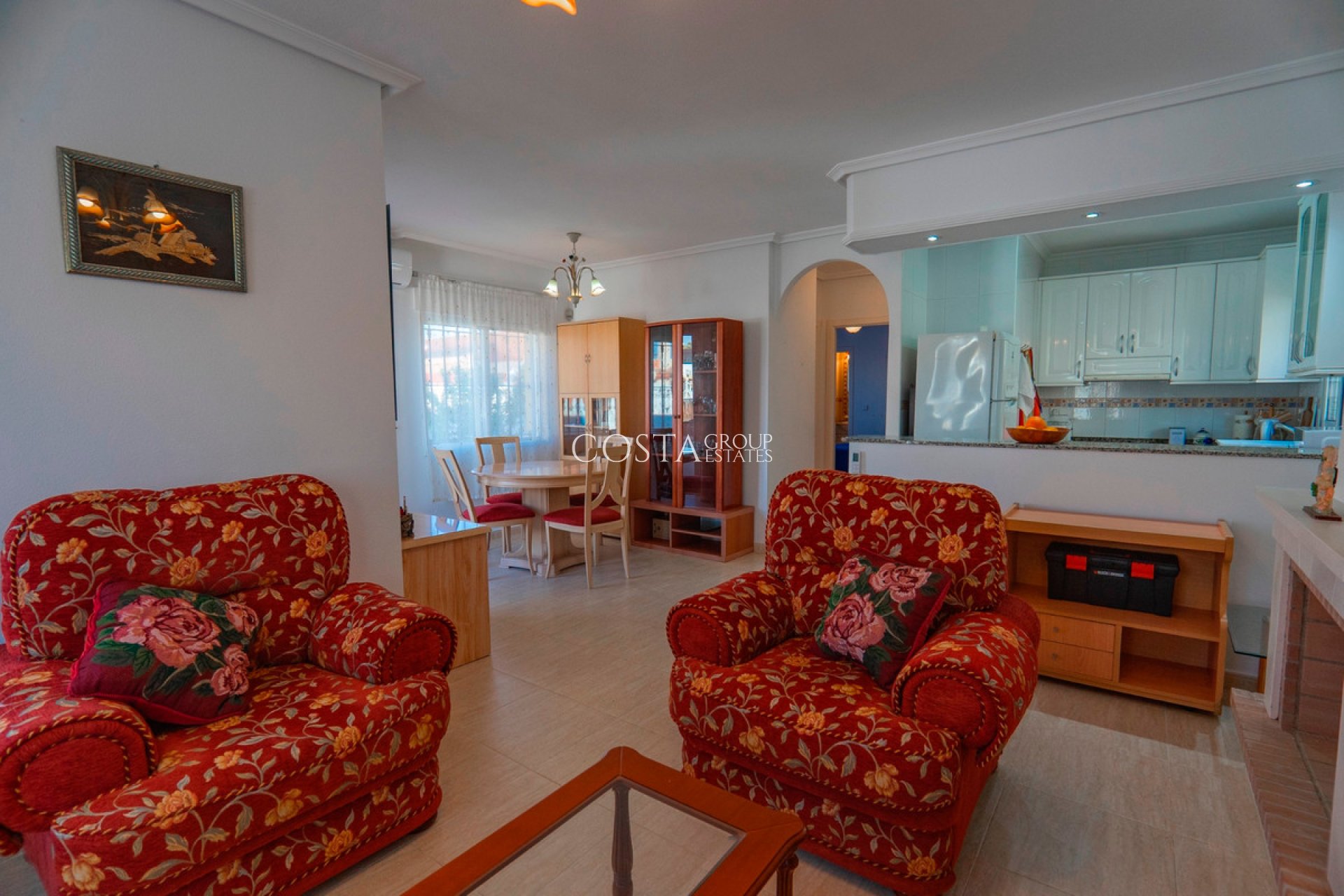 Resale - Villa -
Urbanización El Raso