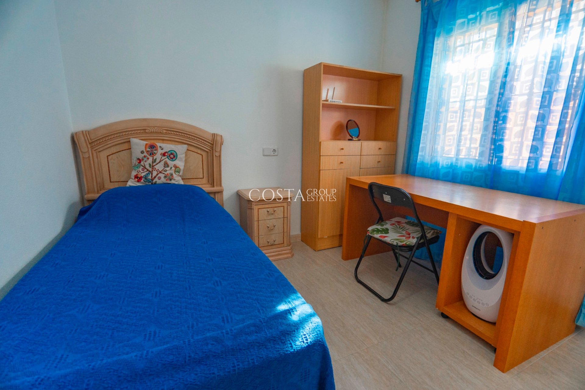 Resale - Villa -
Urbanización El Raso