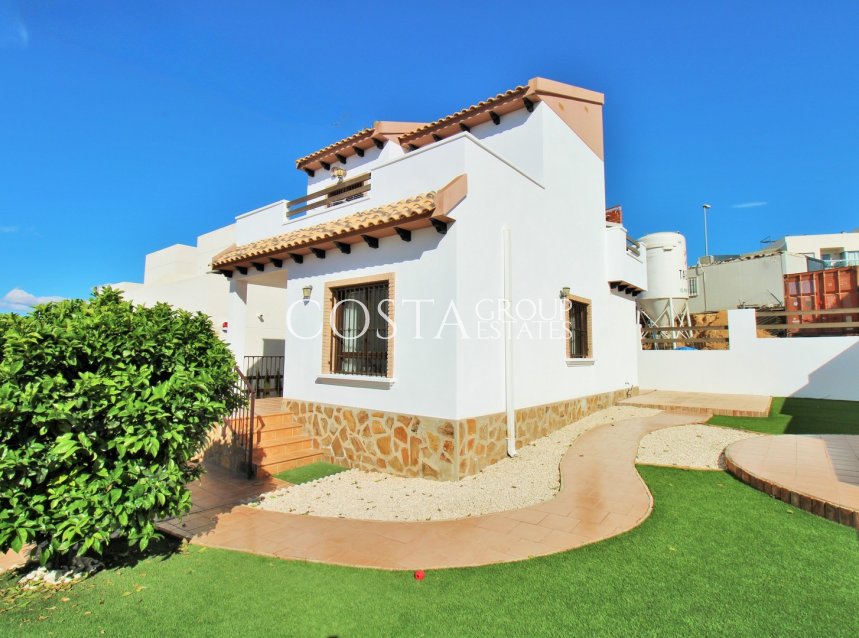 Resale - Villa -
Villamartín - PAU 8