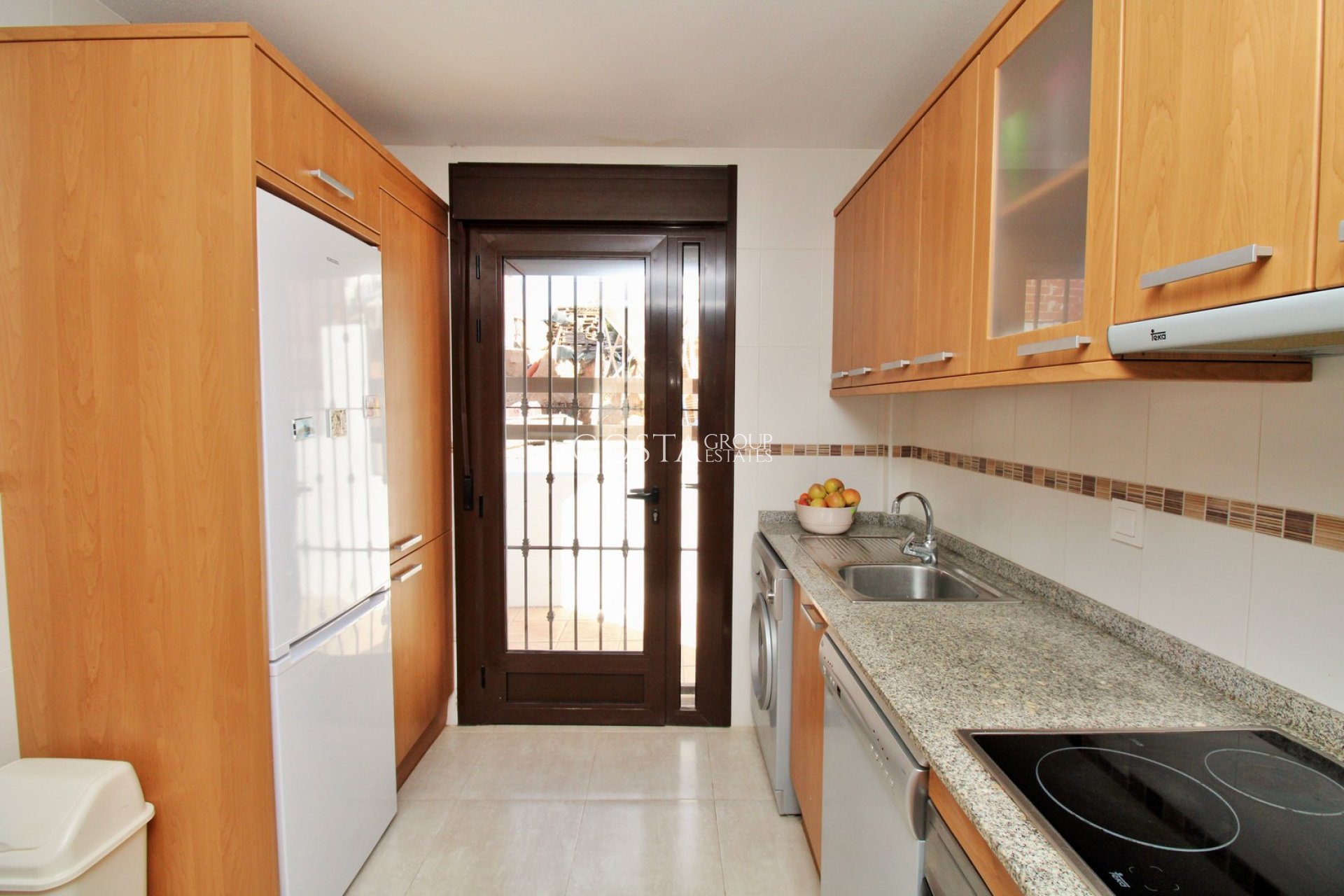Resale - Villa -
Villamartín - PAU 8