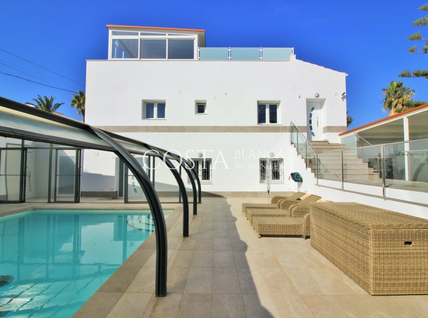 Resale - Villa -
Villamartín
