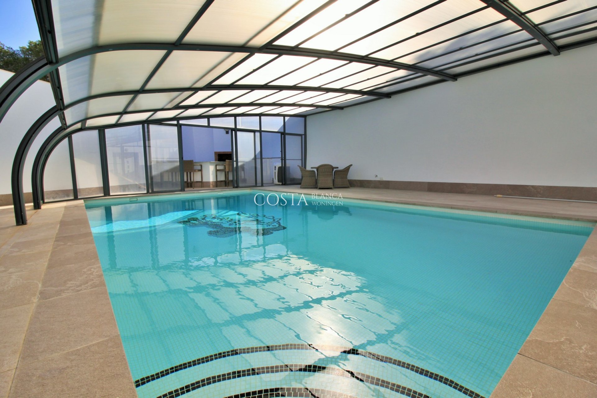 Resale - Villa -
Villamartín