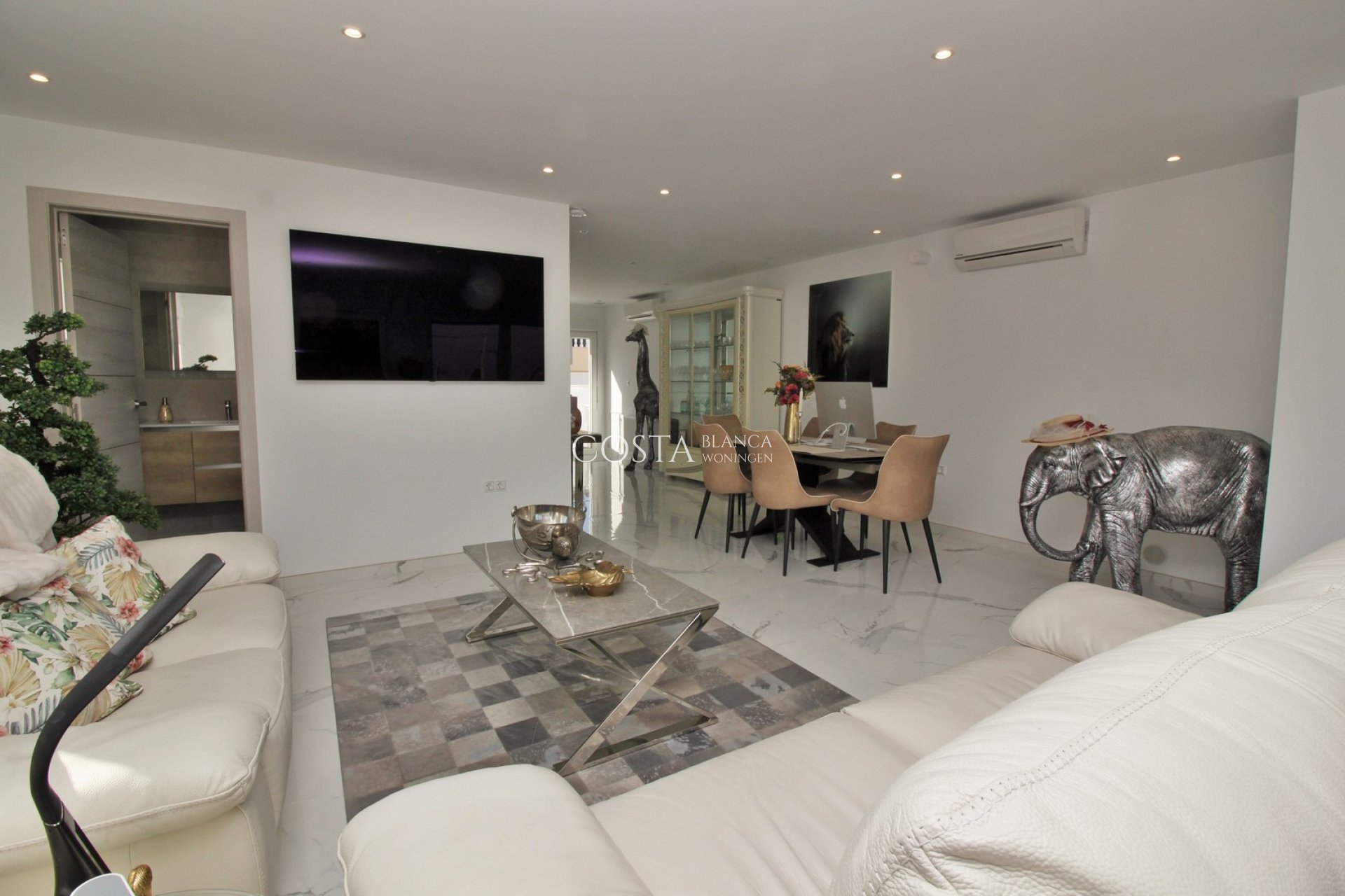 Resale - Villa -
Villamartín