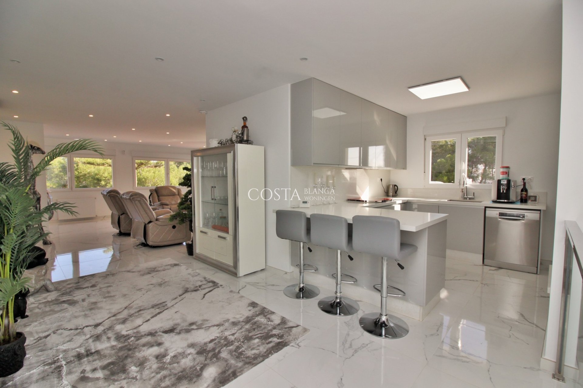 Resale - Villa -
Villamartín