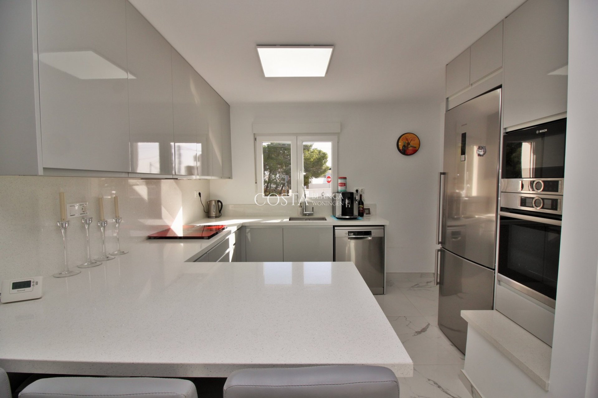 Resale - Villa -
Villamartín