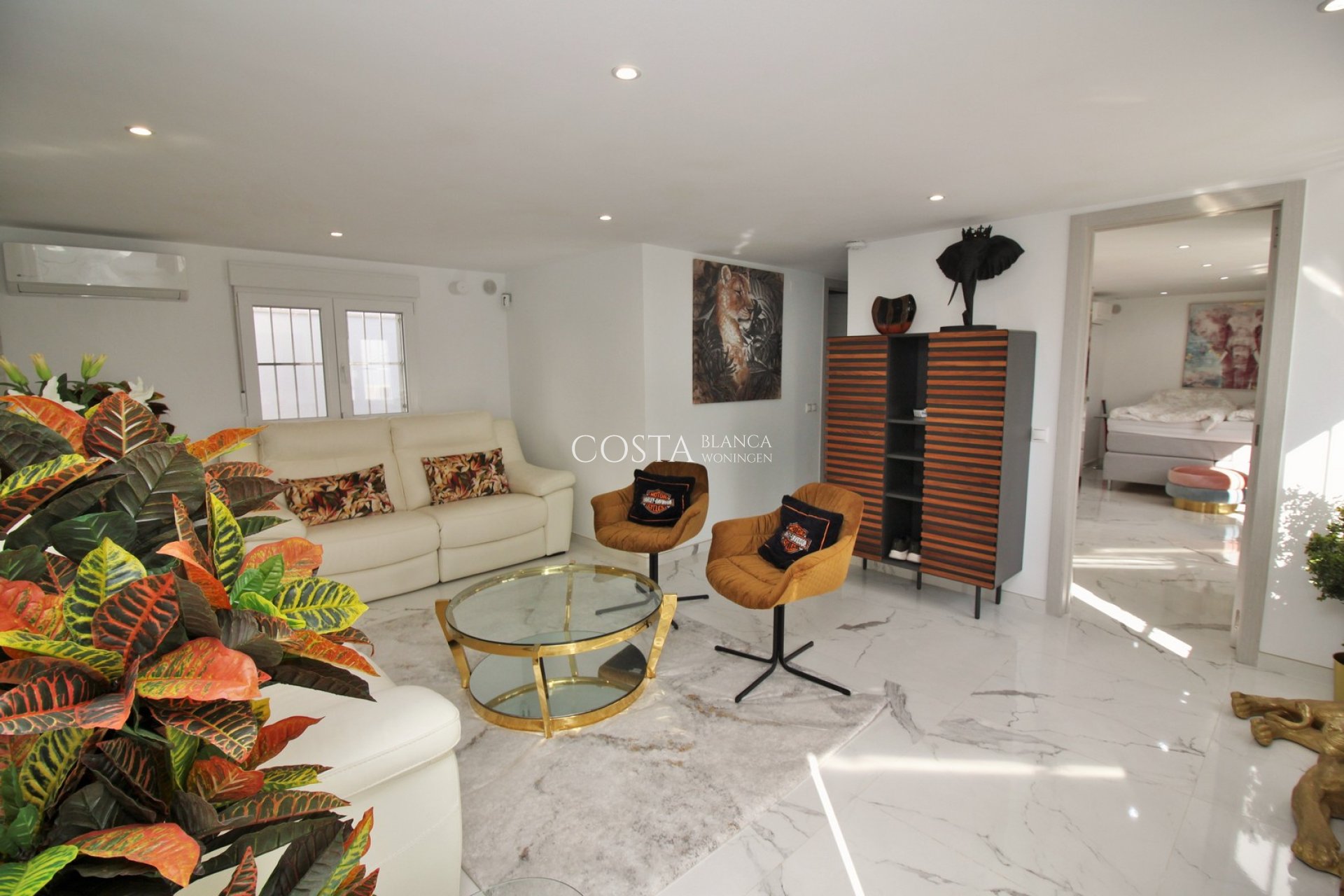 Resale - Villa -
Villamartín