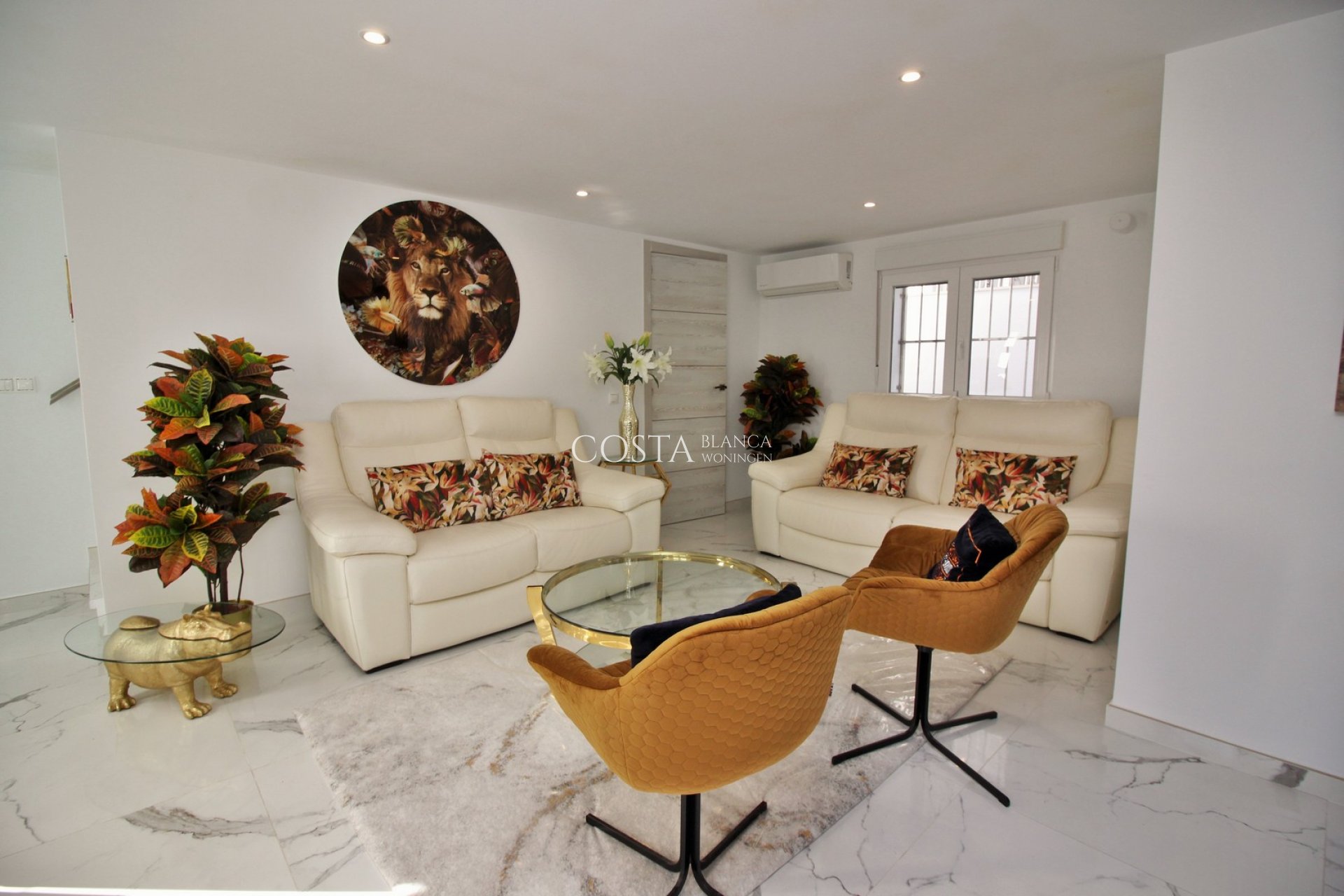Resale - Villa -
Villamartín