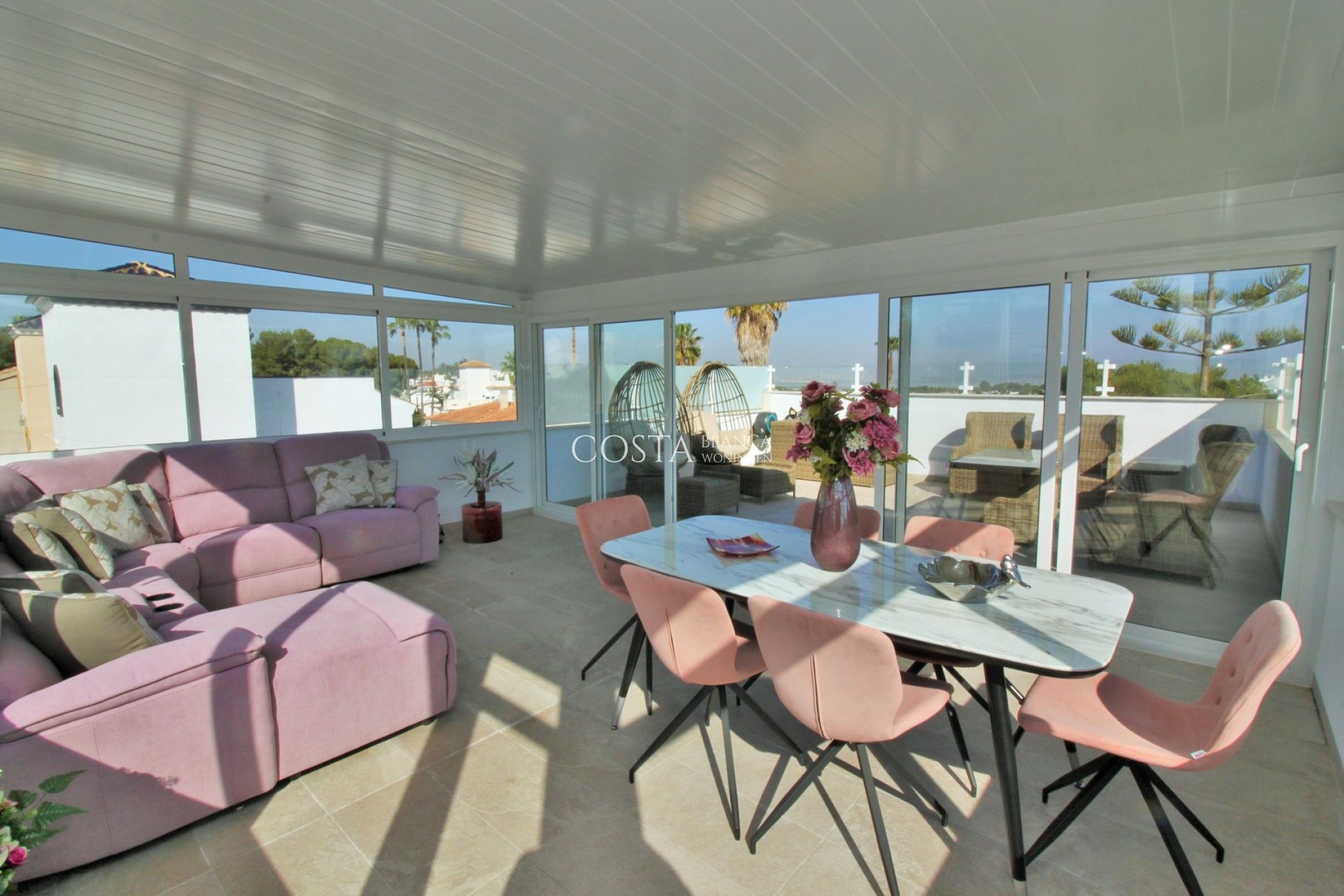 Resale - Villa -
Villamartín
