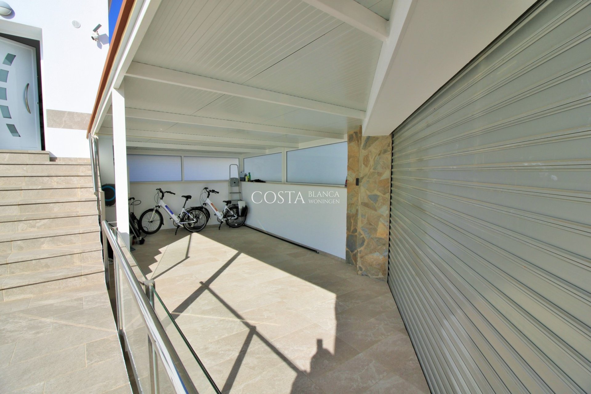 Resale - Villa -
Villamartín