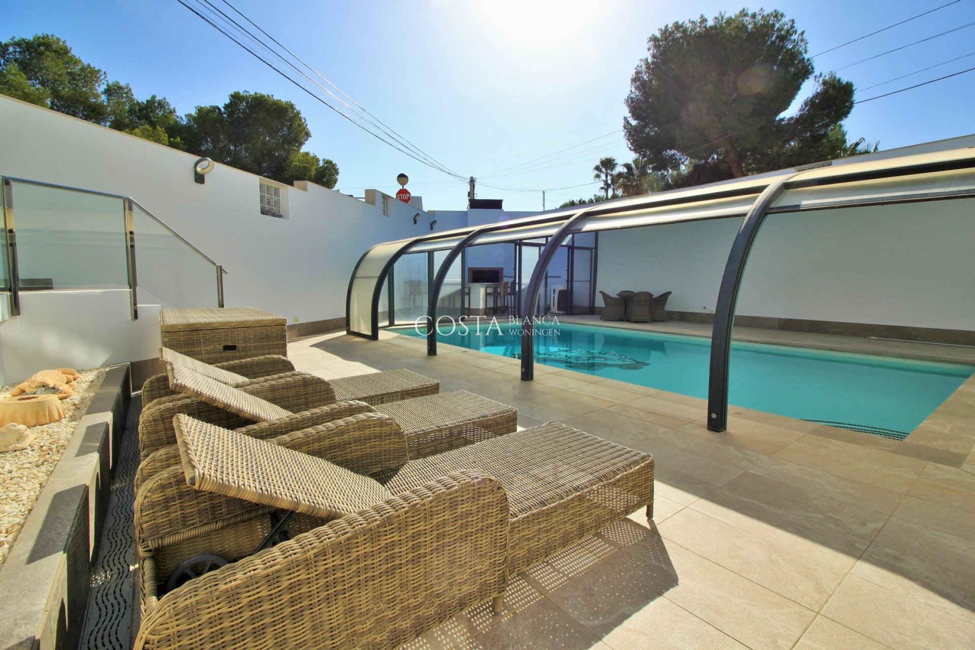 Resale - Villa -
Villamartín