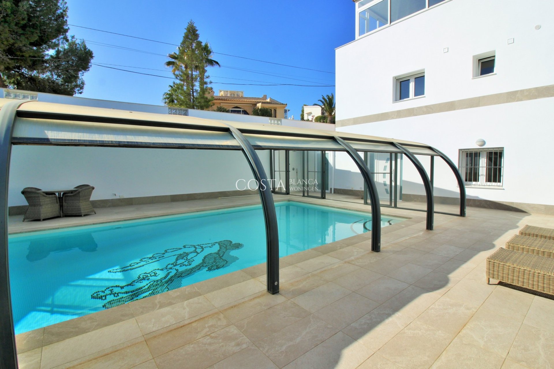 Resale - Villa -
Villamartín