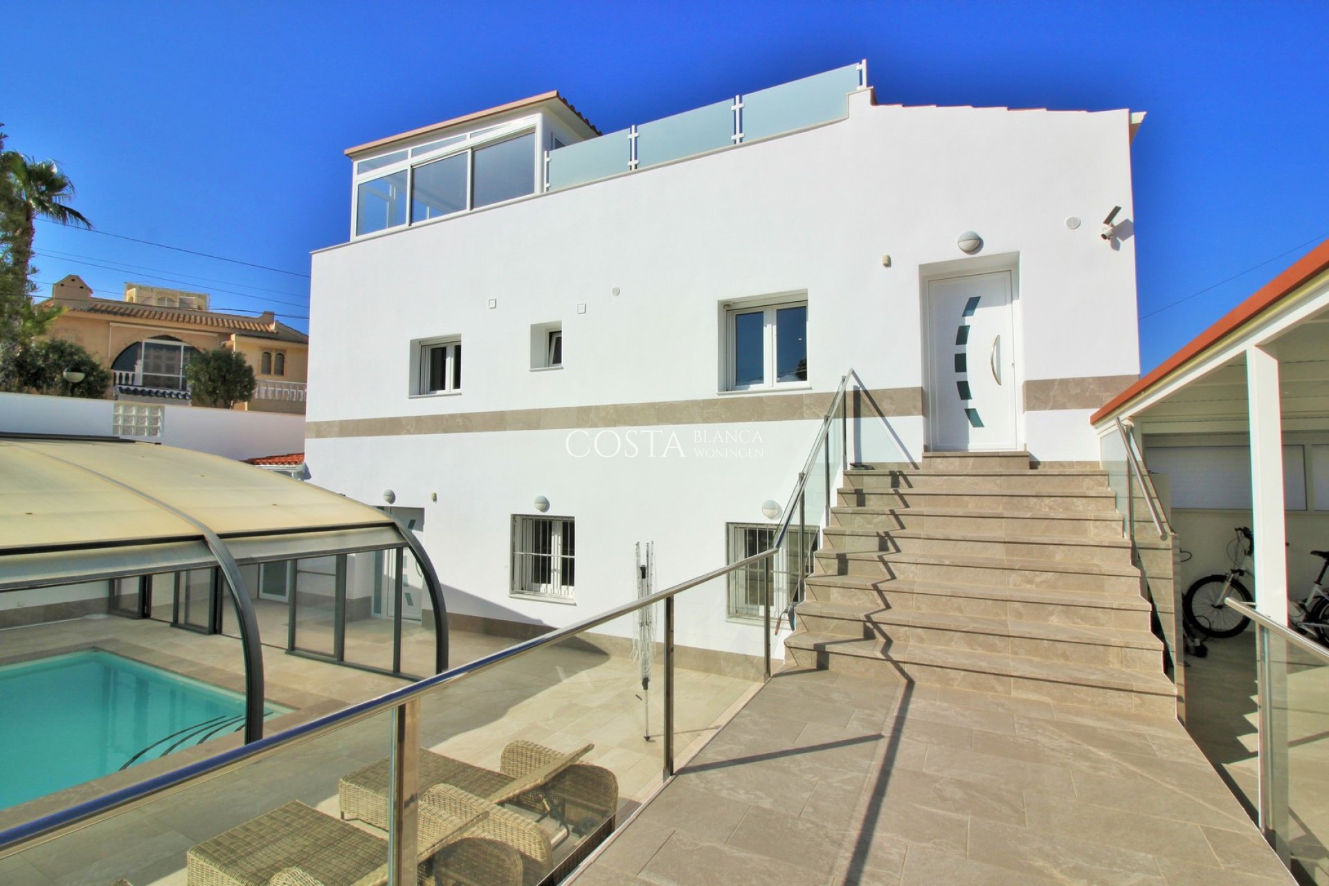 Resale - Villa -
Villamartín