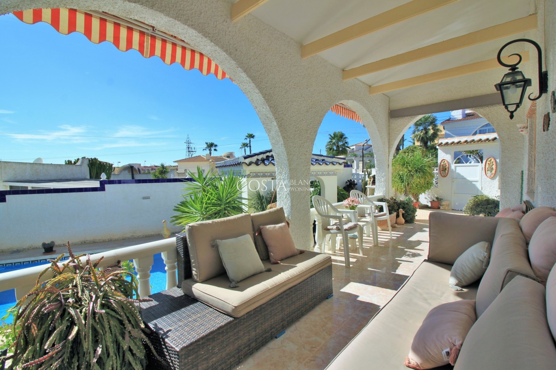 Resale - Villa -
Villamartín