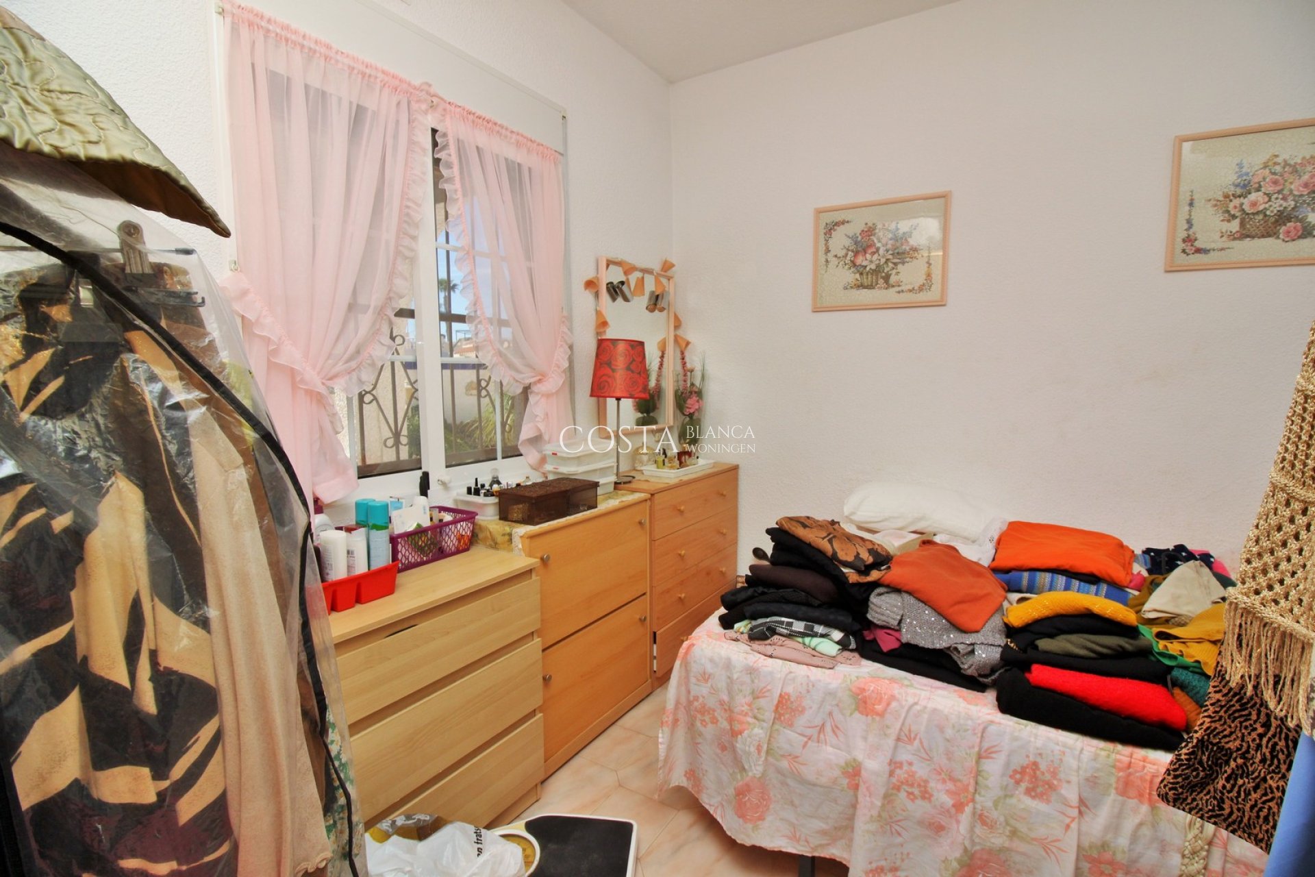 Resale - Villa -
Villamartín