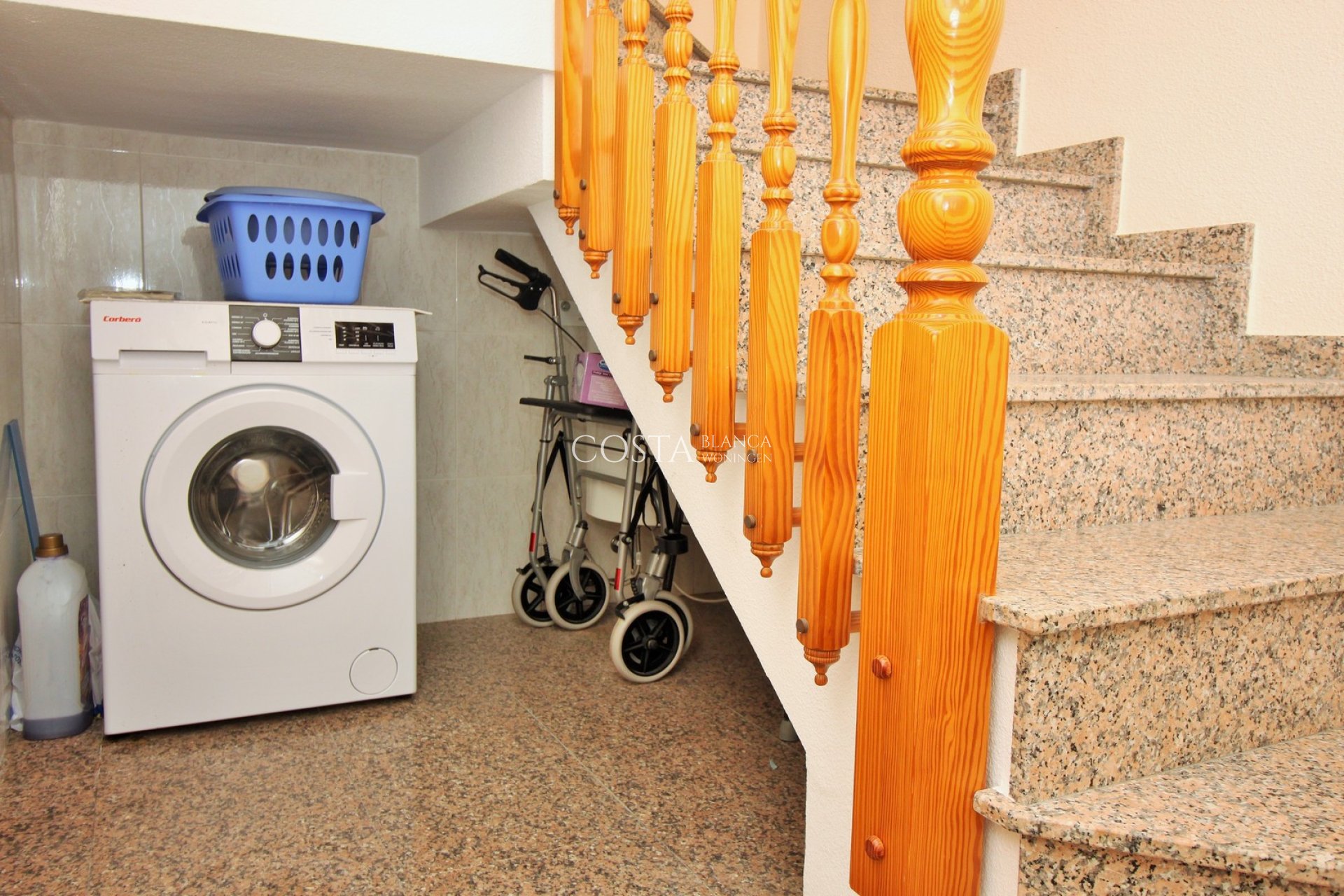 Resale - Villa -
Villamartín