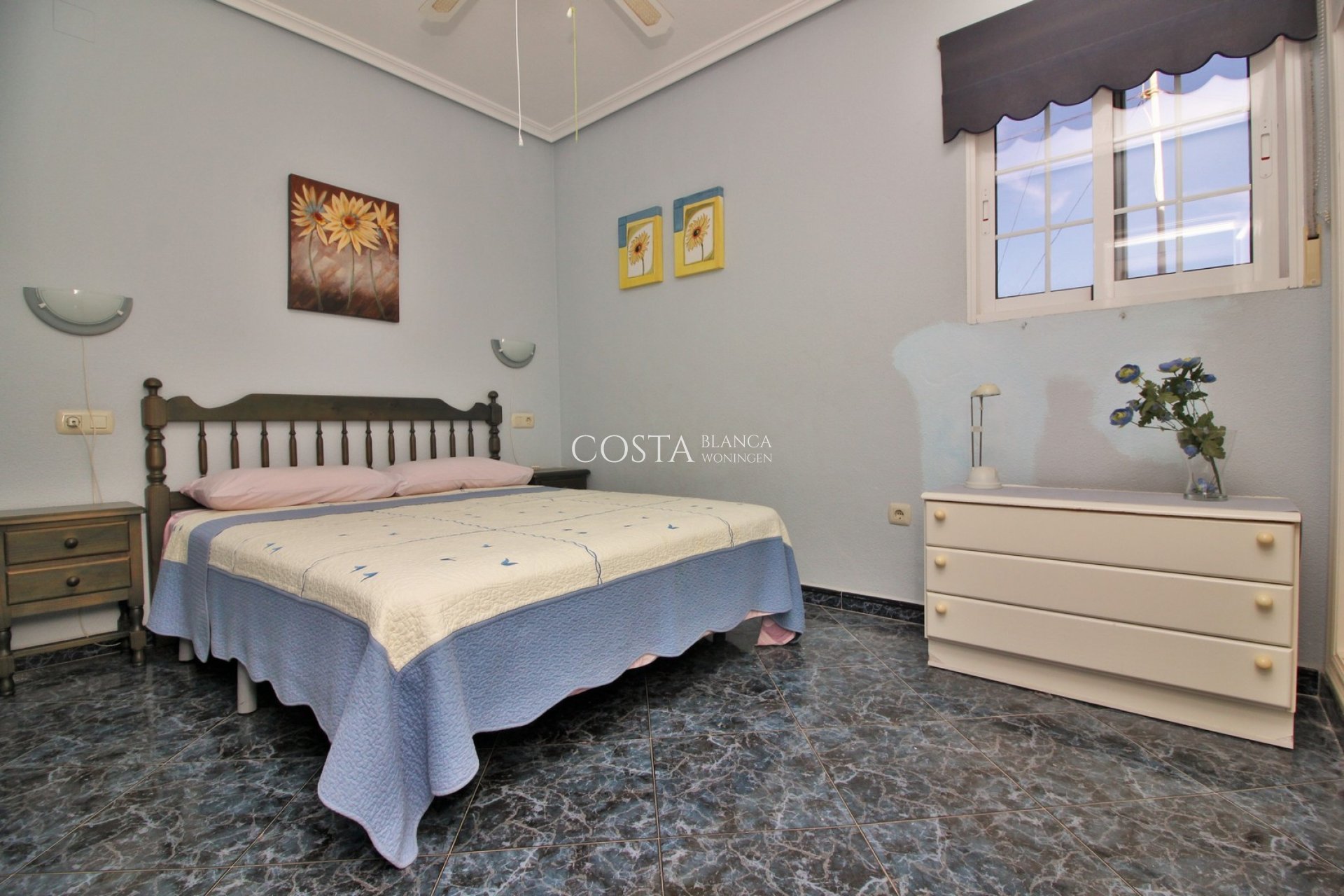Resale - Villa -
Villamartín