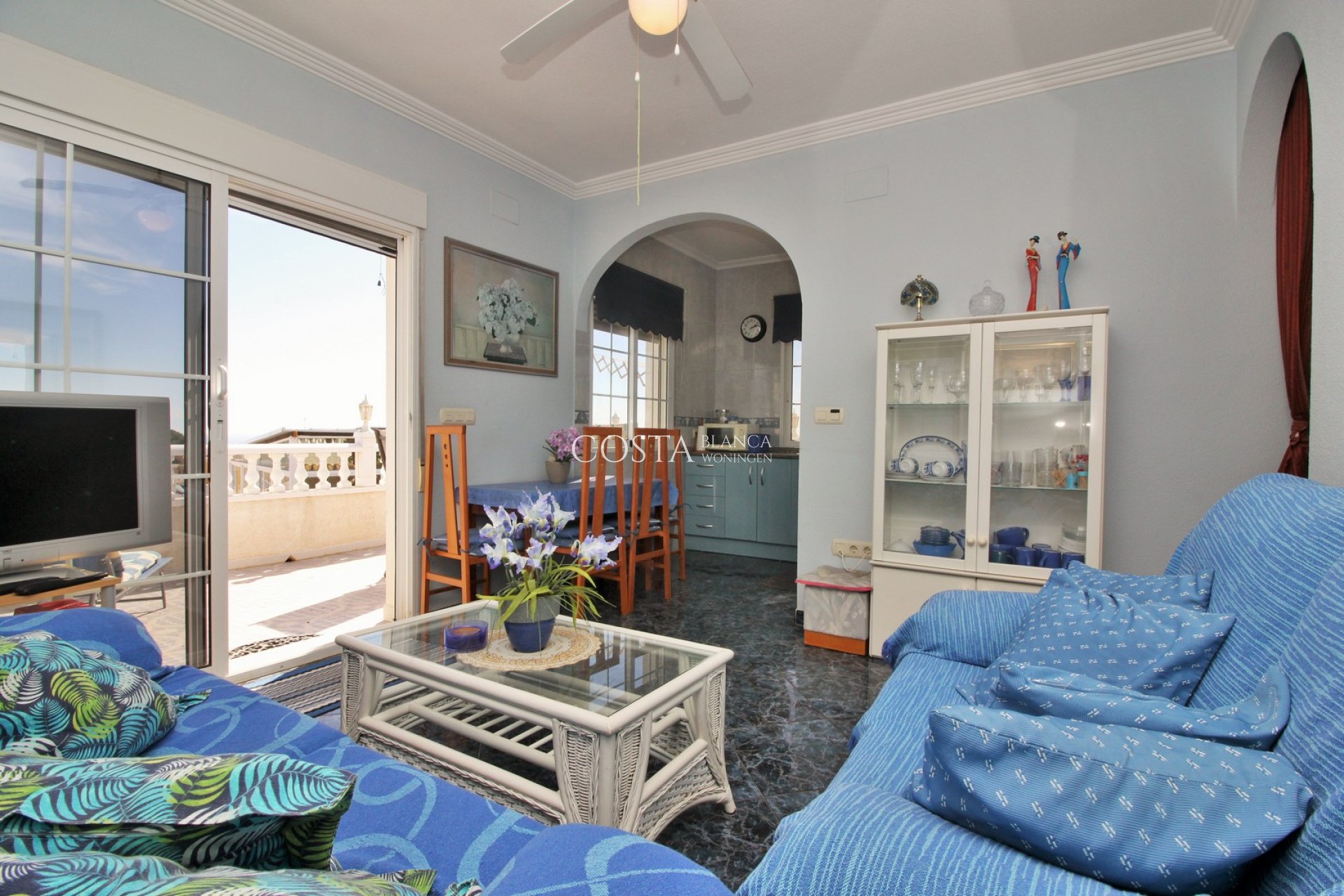 Resale - Villa -
Villamartín
