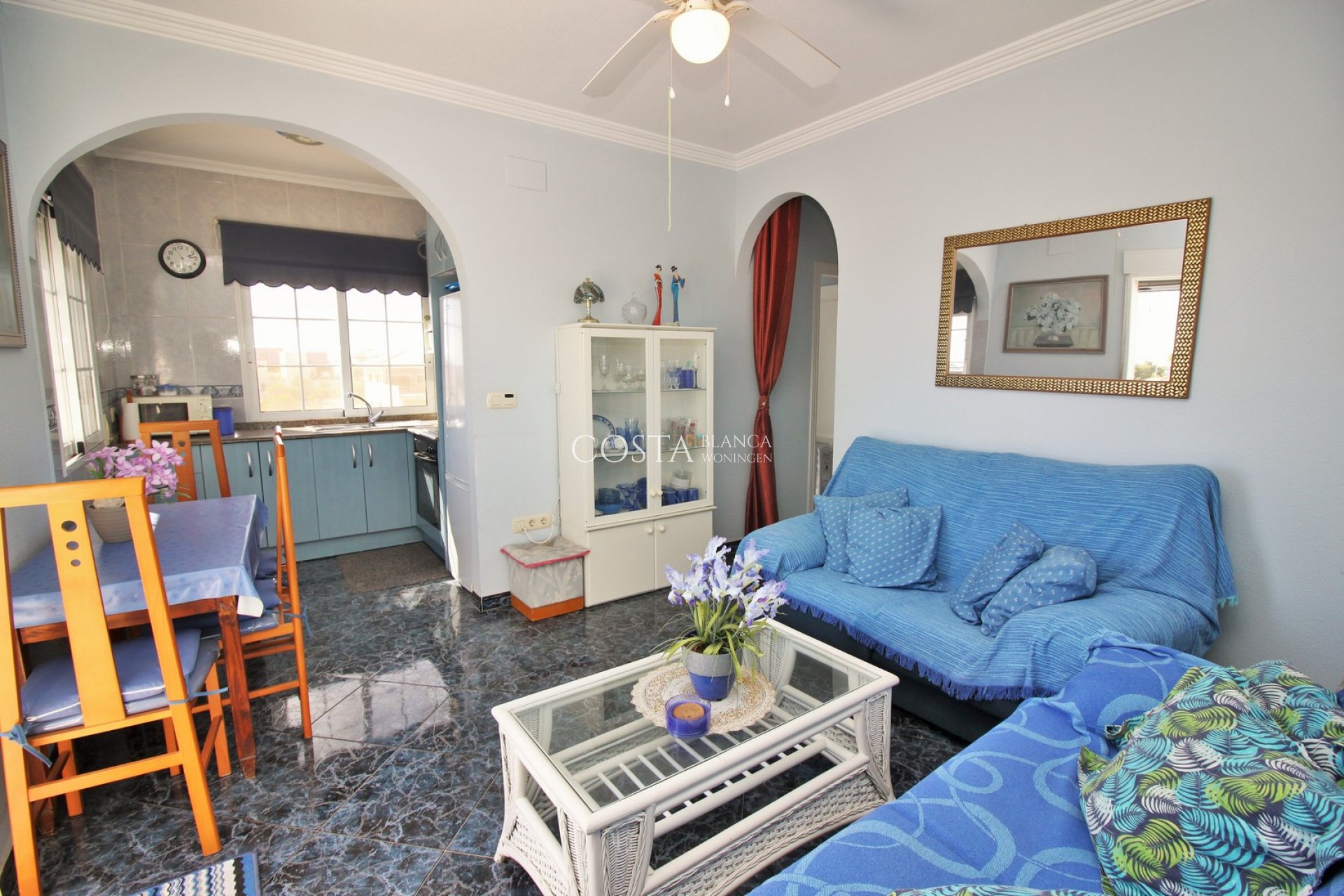 Resale - Villa -
Villamartín