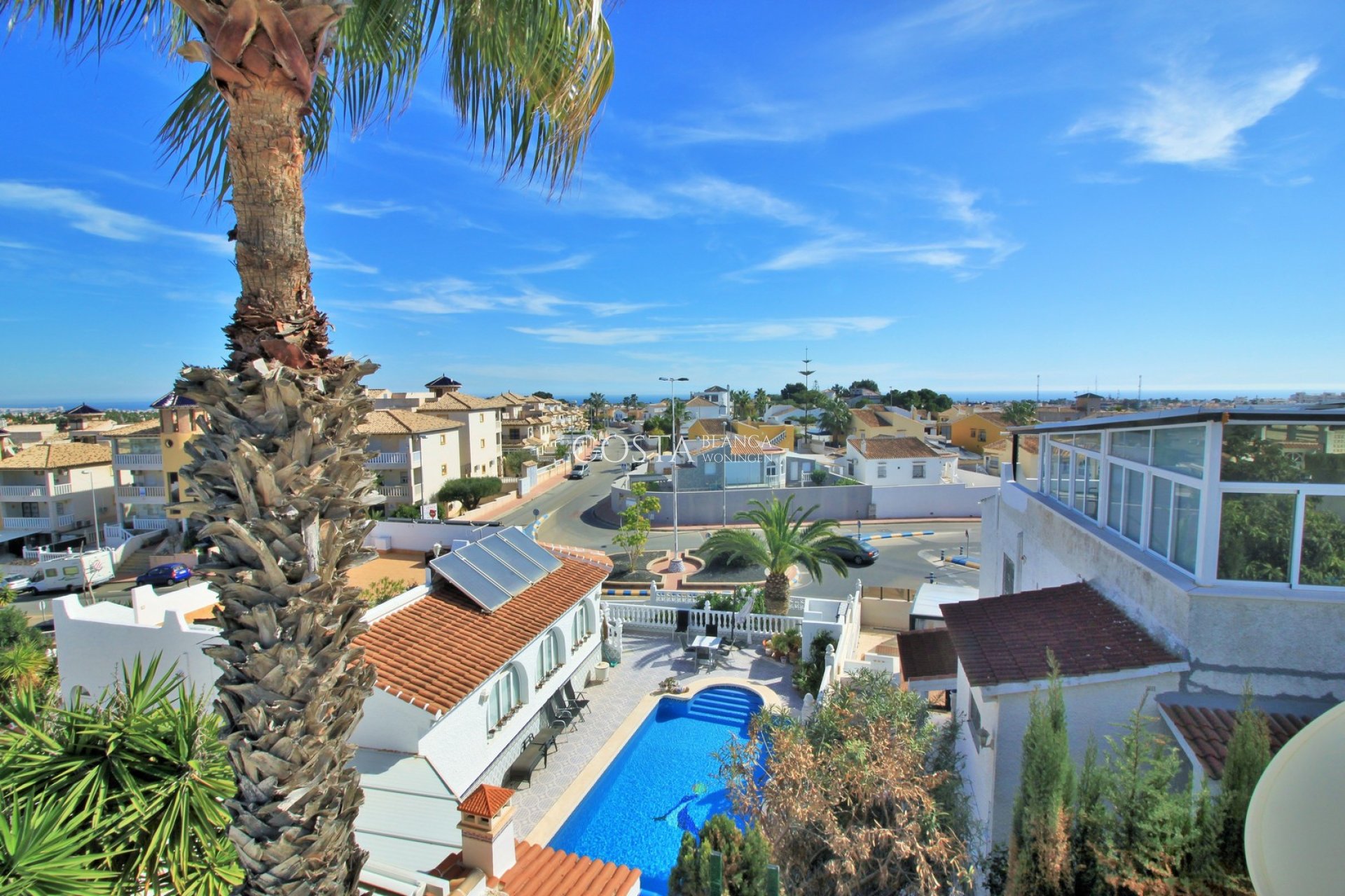 Resale - Villa -
Villamartín