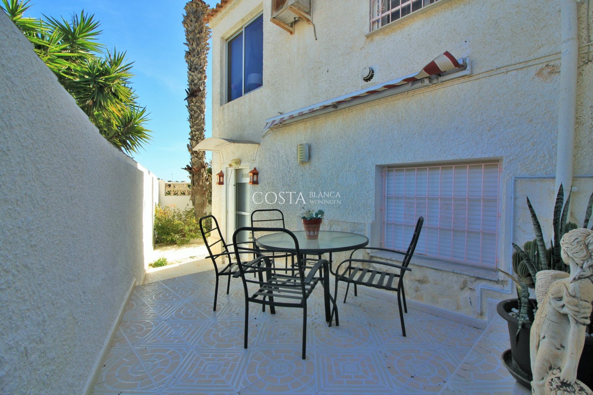Resale - Villa -
Villamartín