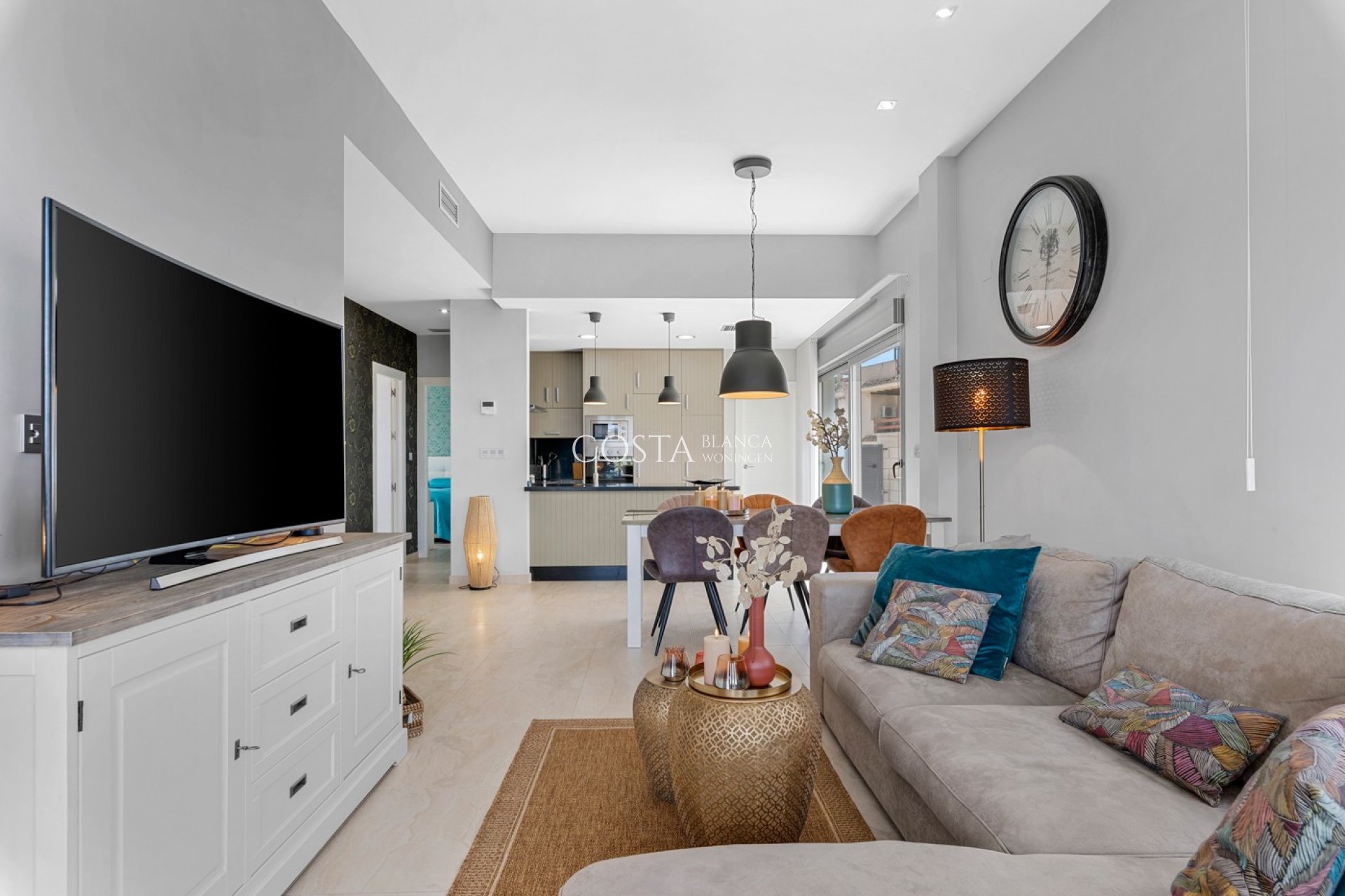 Resale - Villa -
Villamartín