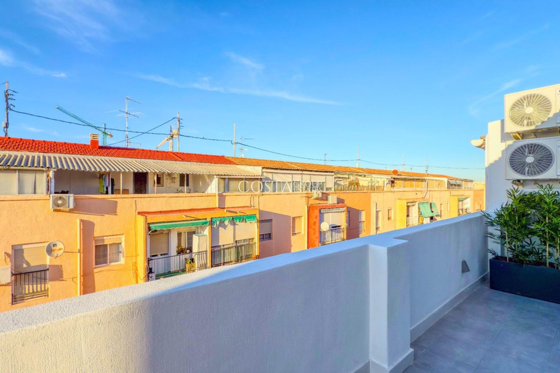 Revente - Apartments -
Alicante - Alicante Centro