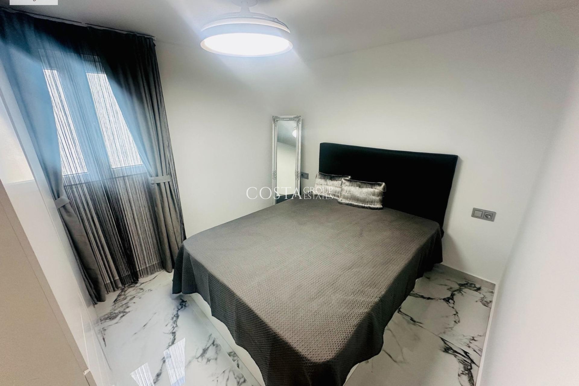 Revente - Apartments -
Alicante - Alicante Centro