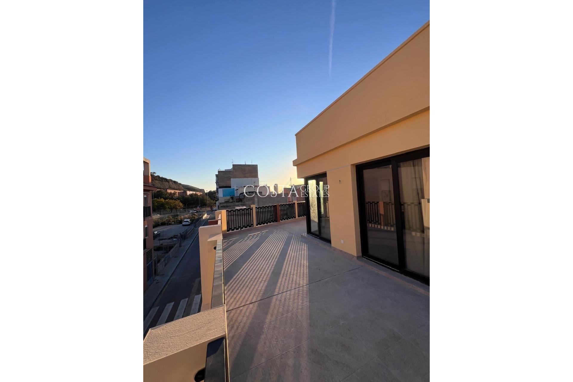 Revente - Apartments -
Alicante - Alicante Centro