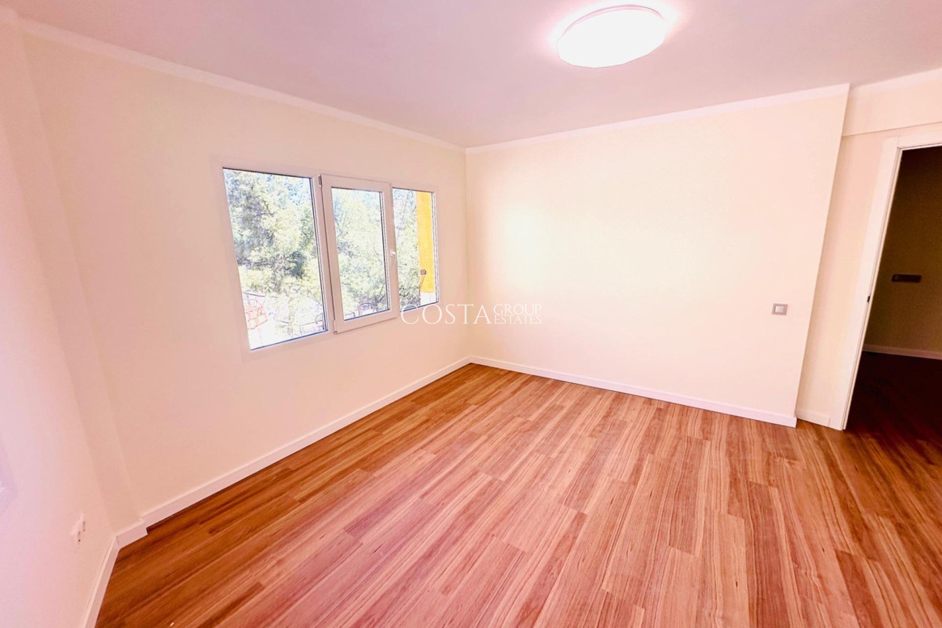 Revente - Apartments -
Alicante - Alicante Centro