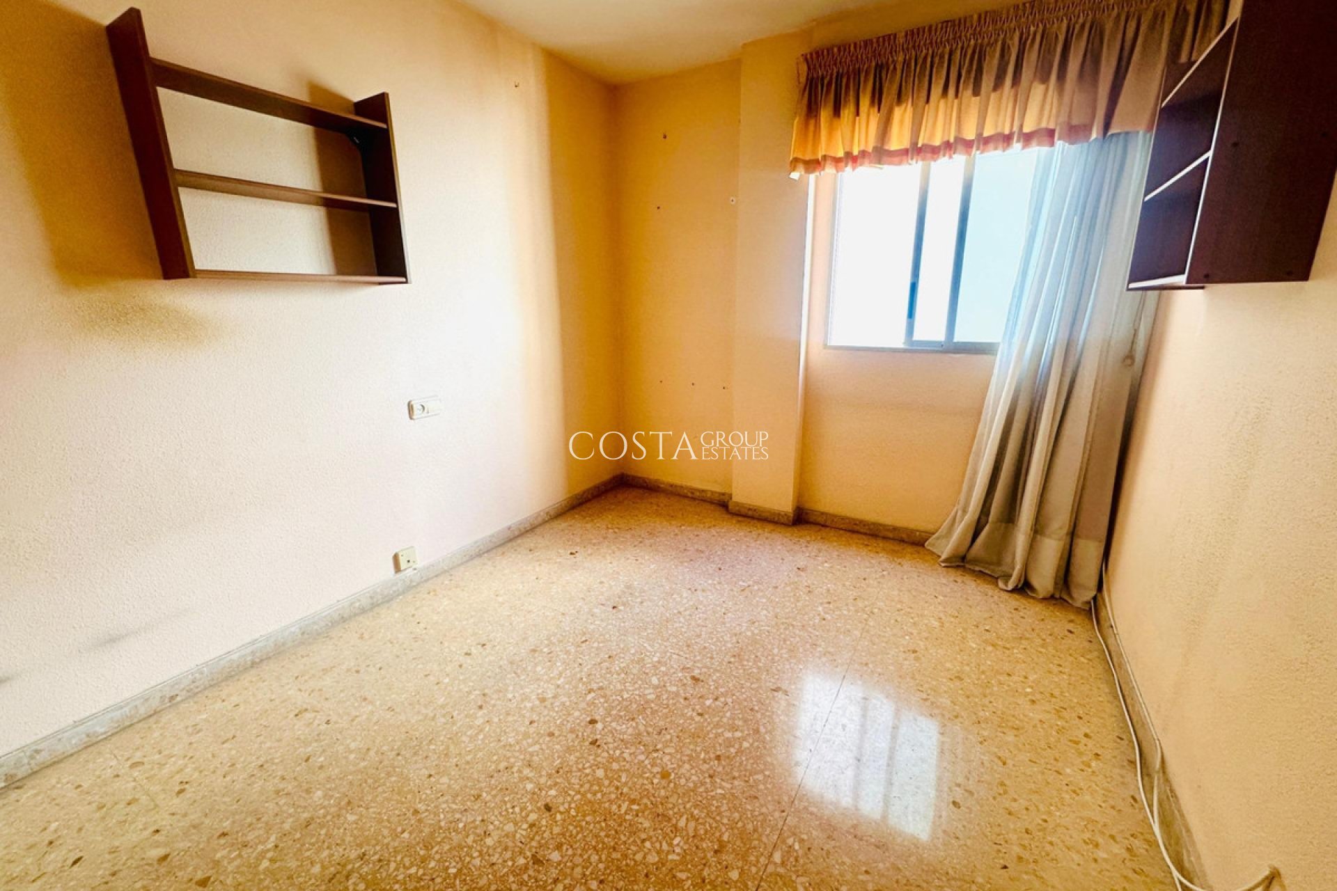 Revente - Apartments -
Alicante - Alicante Centro